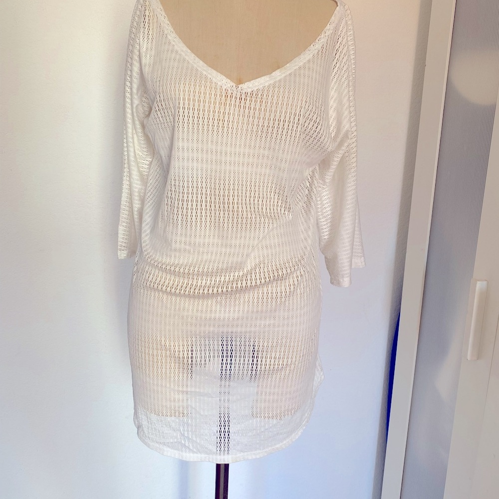 White beach coverup. Size XS/S